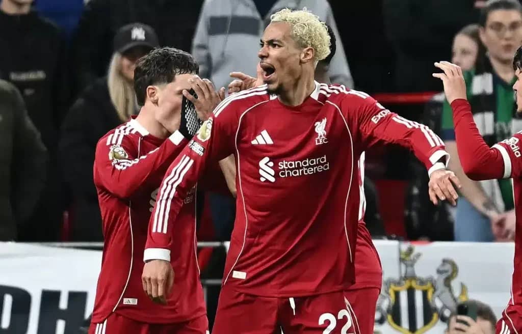 مباشر مباراة ليفربول ضد أستون فيلا في الجولة 37 من الدوري الإنجليزي 2025/2026