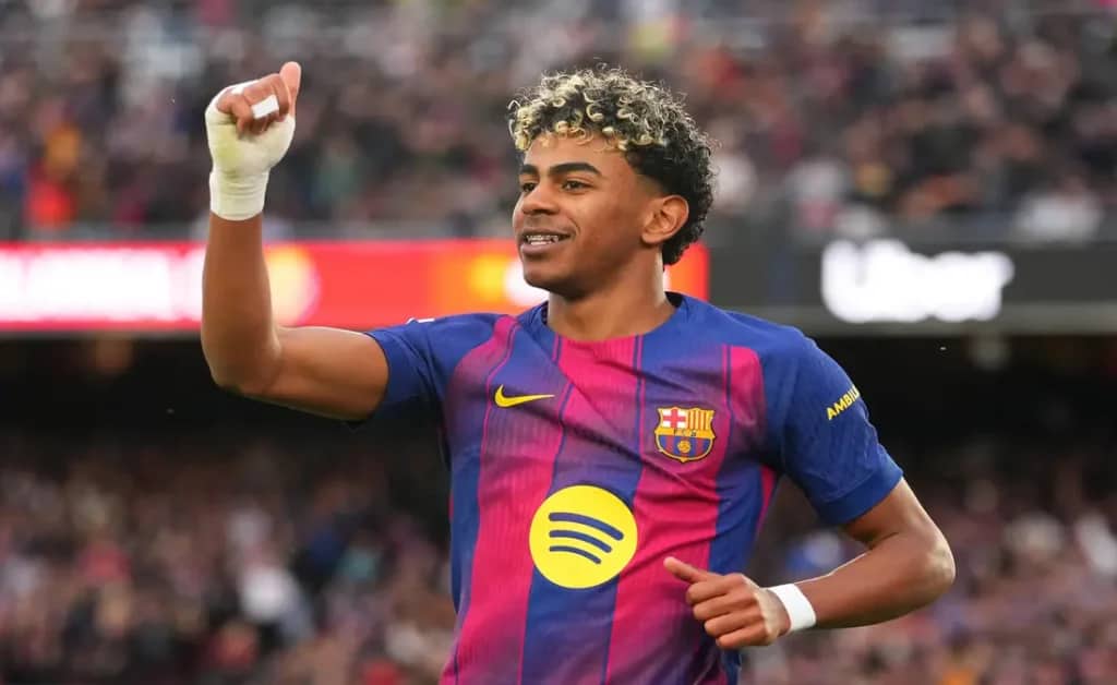 مؤتمر فليك: برشلونة يحتفل باللقب، وتطلعات دوري أبطال أوروبا، وتجديد العقد